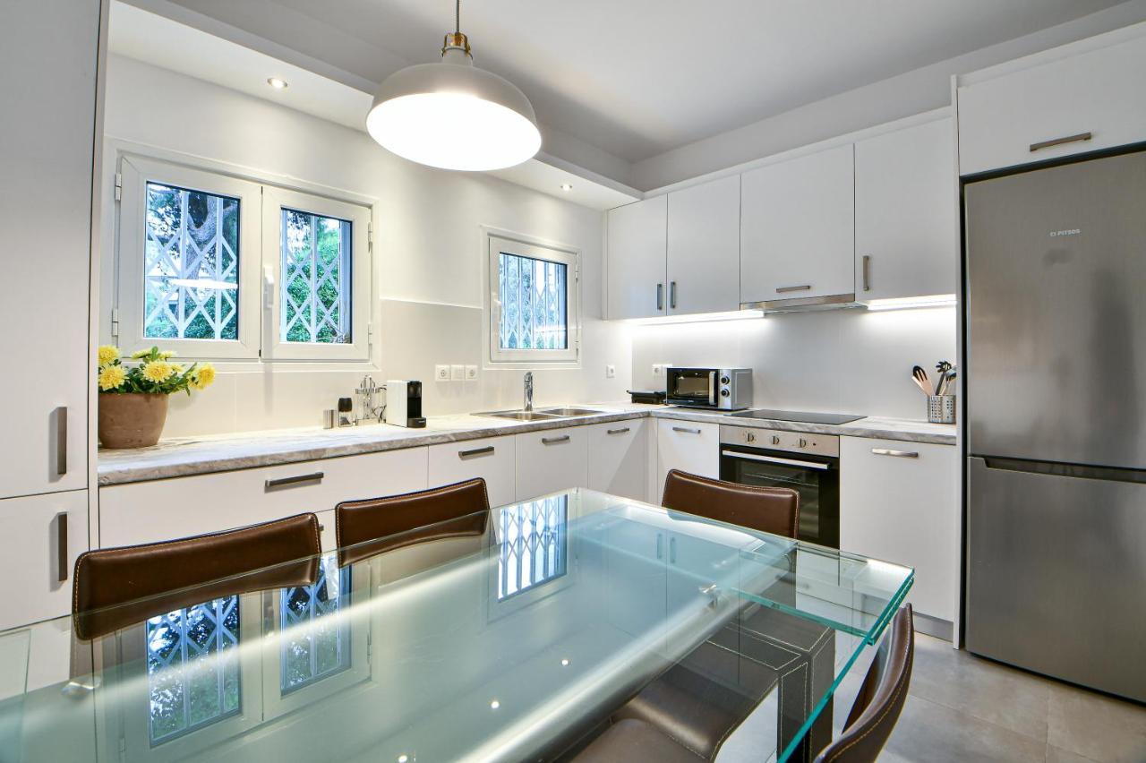 Boutique77 Luxury Apartment Афины Экстерьер фото