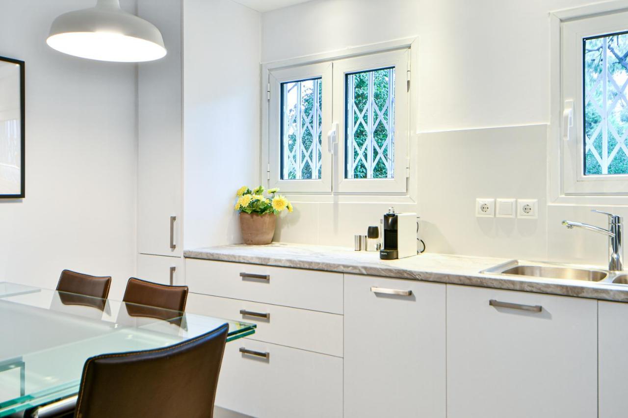 Boutique77 Luxury Apartment Афины Экстерьер фото